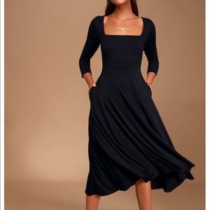 Like new- perfect and simple black dress (with pockets). 3/4 sleeves- Size large